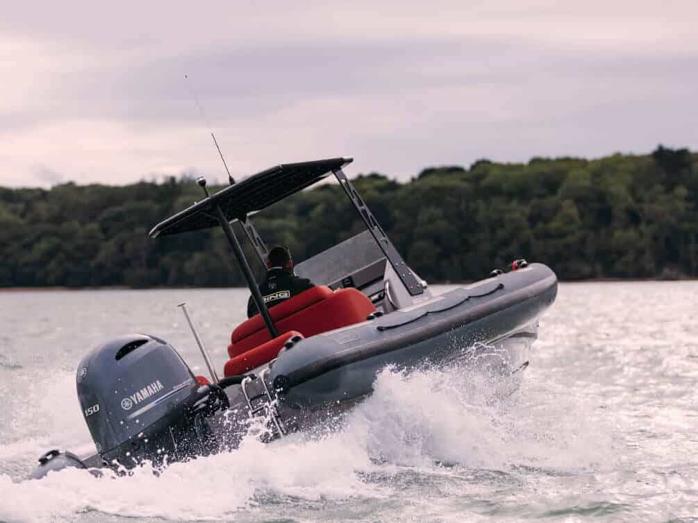 Thumbnail of http://Image%20of%20Ring%20680%20boat%20on%20the%20water%20with%20a%20sporty%20design%20and%20high%20speed.